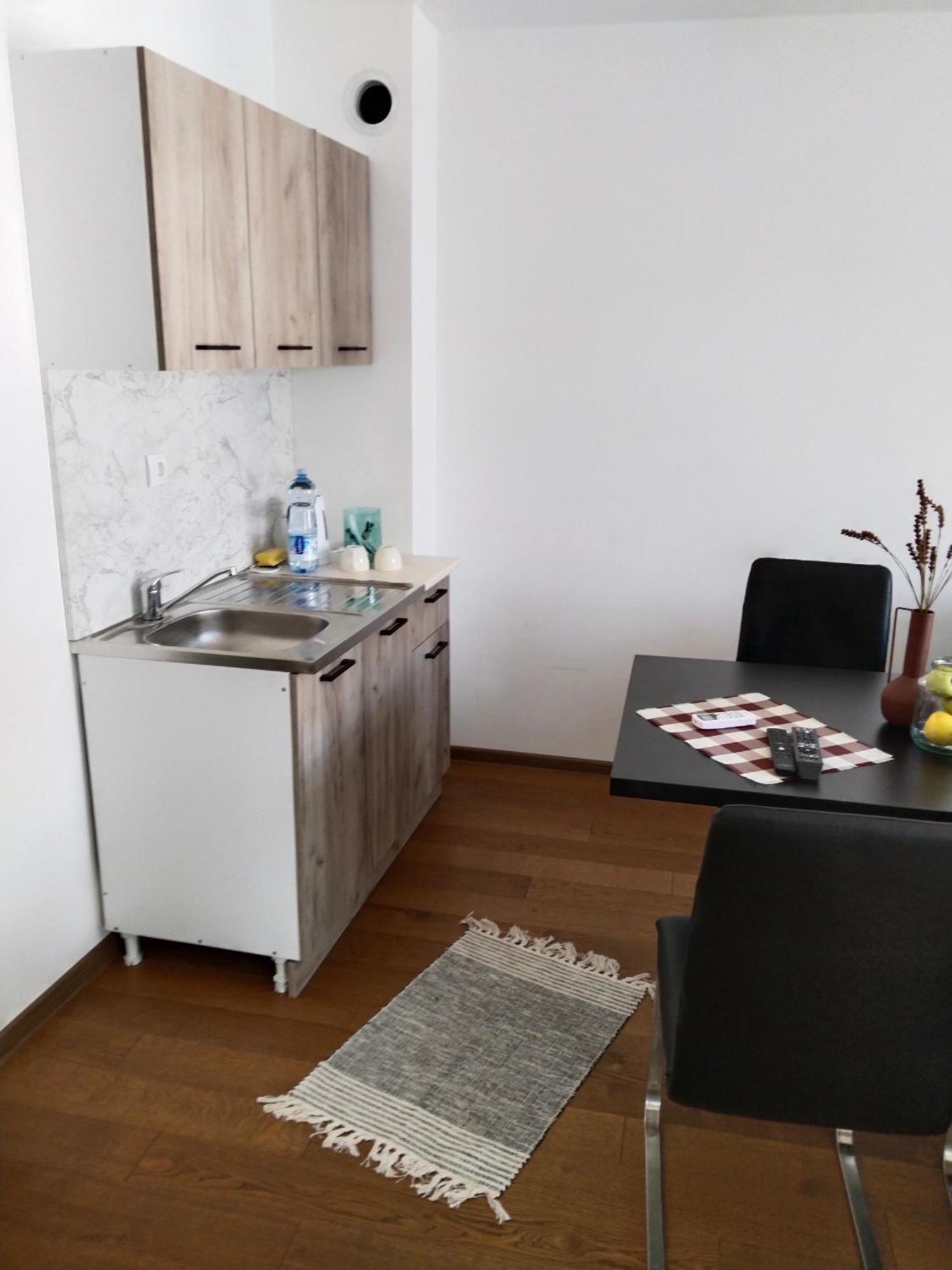 Sandra Apartmani Vrsac Ngoại thất bức ảnh